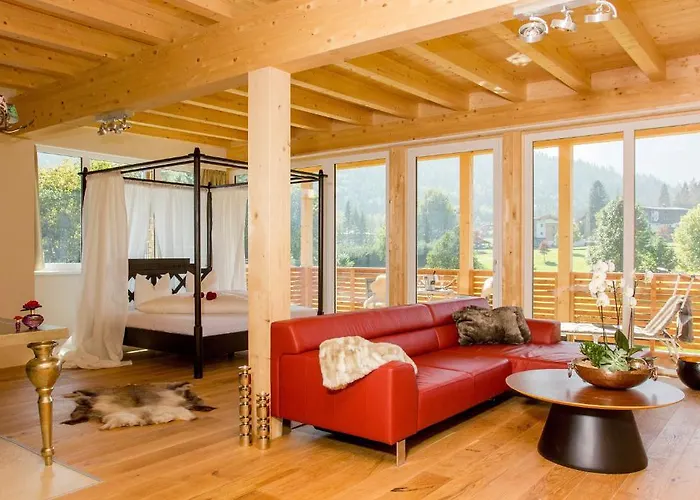 Garni Berghof Hotell 3*