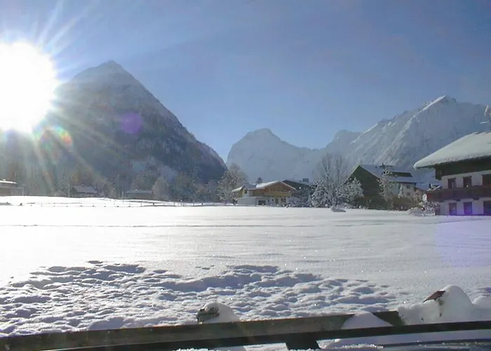 Hotel Garni Berghof 3*