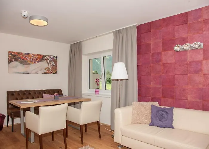 Garni Berghof Hotel 3*