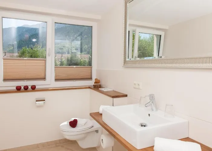 Hotel Garni Berghof 3*